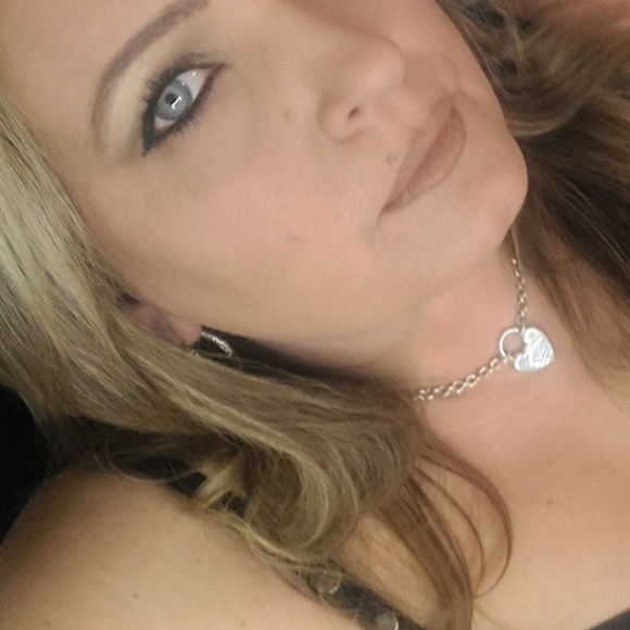 Meet your Posher, Michelle - Picture 5 of 5